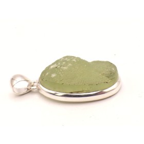 Pendentif en Préhnite brute forme ovale Bijoux en Préhnite PU64.1
