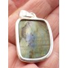 Pendentif Labradorite sculptée fleur Bijoux en Labradorite PU88.1