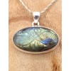 Pendentif Labradorite sculptée fleur oval horizontal Bijoux en Labradorite PU88.2