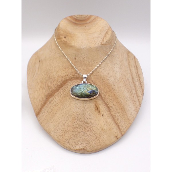 Pendentif Labradorite sculptée fleur oval horizontal Bijoux en Labradorite PU88.2