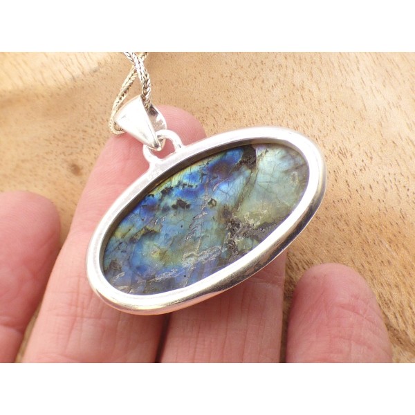 Pendentif Labradorite sculptée fleur oval horizontal Bijoux en Labradorite PU88.2