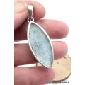 RARE pendentif Larimar sculpté main - Pendentifs pierres naturelles