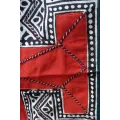 Nappe tibétaine en coton brodé rouge bleu - Tenture murale bouddhiste, nappe