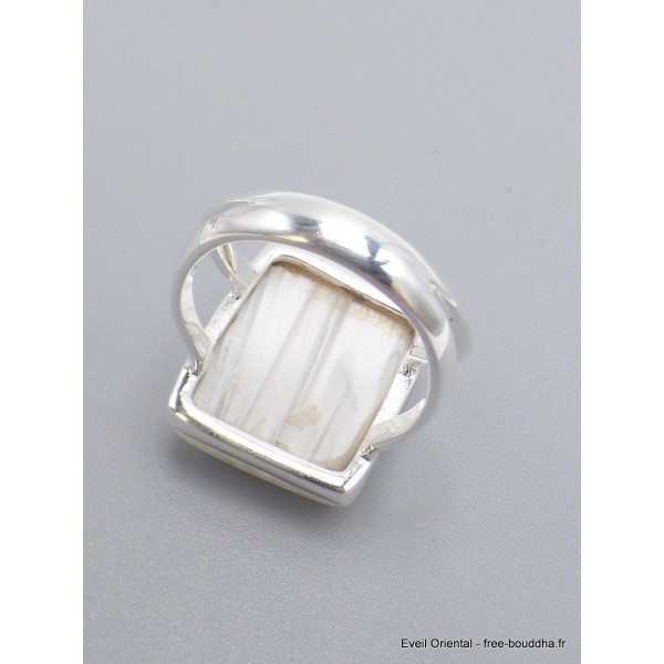 Bague Scolecite blanche carrée taille 53 Bijoux en Scolecite AW115.1