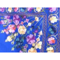Châle népalais bleu roi brodé fleurs - Châles en laine faits main