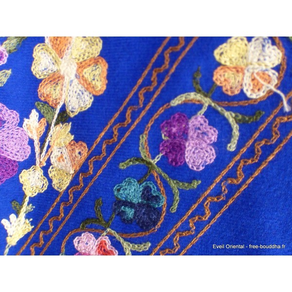 Châle népalais bleu roi brodé fleurs Nos Châles CNBR1