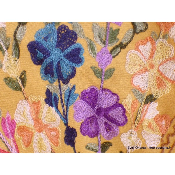 Châle népalais jaune moutarde brodé fleurs Nos Châles CNBR3