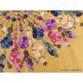 Châle népalais jaune moutarde brodé fleurs Nos Châles CNBR3