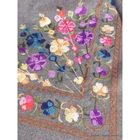 Châle femme Gris souris brodé fleurs - Châles en laine faits main
