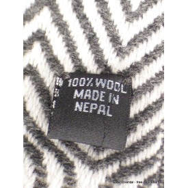 Écharpe homme en laine et cachemire, motif zigzag, fabriquée au Népal.