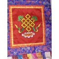 Tenture tibétaine brodée noeud infini divers coloris Tentures tibétaines Bouddha BRO6
