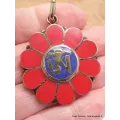 Bijou tibétain fleur imitation corail - Pendentifs tibétains bouddhistes