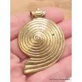 Conque tibétaine pendentif spirales à droite - Pendentifs tibétains bouddhistes