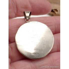 Pendentif bouddhiste Om tibétain – Turquoise & métal artisanal du Népal