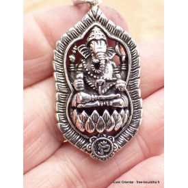Pendentif Ganesh en métal sans nickel, fabriqué en Inde.
