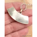 Pendentif tibétain Mantra de Chenrezi incurvé - Pendentifs tibétains bouddhistes