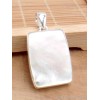 Pendentif en Nacre sur roche-mère Pendentifs pierres naturelles LAM46