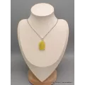 Bijou Pendentif en Brucite jaune forme asymétrique - Pendentifs pierres naturelles