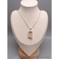 Pendentif asymétrique en Cristal Quartz Manifestation - Bijoux en Quartz Manifestation