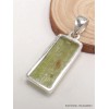 Pendentif en Cyanite verte brute serti clos Bijoux en Cyanite Verte PAC13.4-a