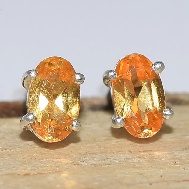 Clous d'oreilles Grenat mandarin oval facetté - Bijoux en Grenat