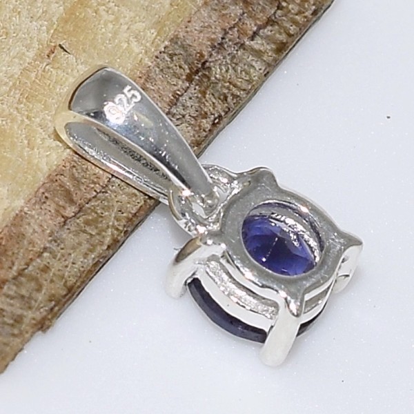 Petit pendentif Iolite facettée rond Bijoux en Iolites ou Cordiérite CWA46