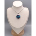 Pendentif rond en Charoite sur Chrysocolle (composite) Bijoux en Charoite CWA63.3