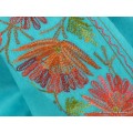 Châle turquoise en laine fine brodée Pashminas laine et broderies NCT18