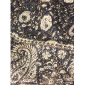 Châle népalais noir motifs cachemire 100 x 200 cm Grand Châle népalais 100 x 200 cm GSS3