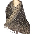 Châle népalais noir motifs cachemire 100 x 200 cm Grand Châle népalais 100 x 200 cm GSS3