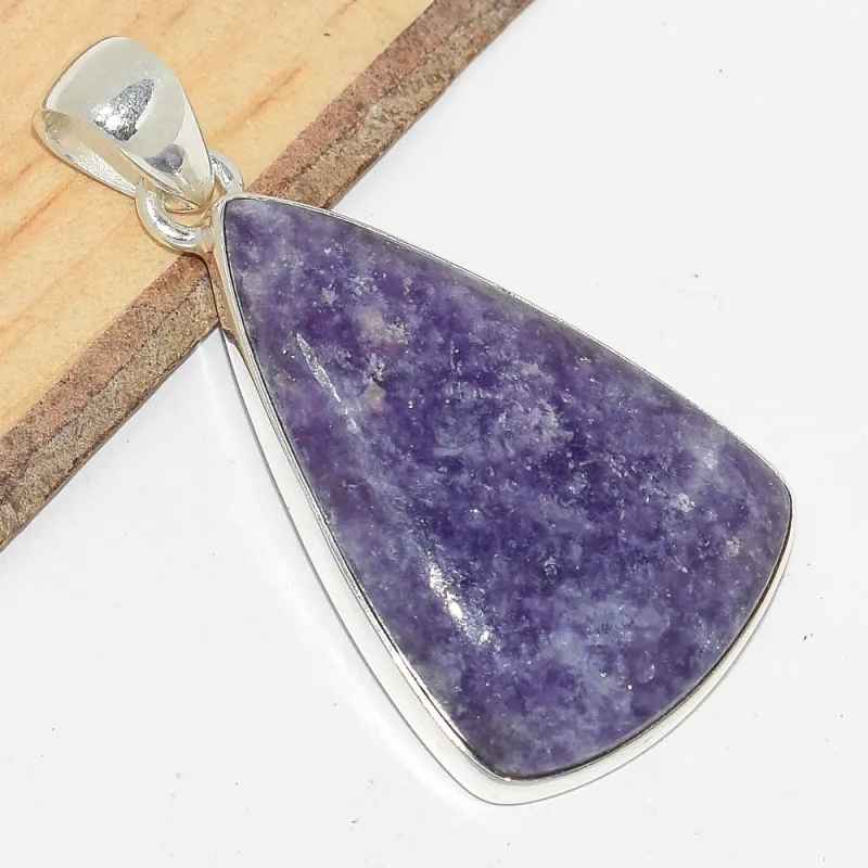 Pendentif argent lepidolite forme triangle - Bijoux en Lepidolite