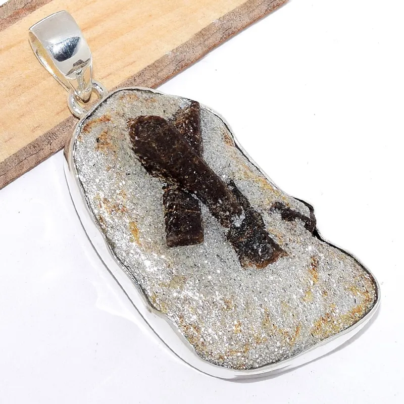 Grand Pendentif pierre Staurolite porte-bonheur - Bijoux en Staurolite