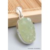 Bijoux Préhnite brute Pendentif oval Bijoux en Préhnite PU19.4