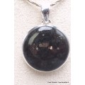 Pendentif rond en Nuumite naturelle Bijoux en Nuumite PU75.8