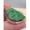 Gros Pendentif en Grenat vert Uvarovite brut Pendentifs pierres naturelles PU84.3