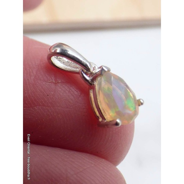Pendentif Opale Ethiopienne welo facettée Bijoux en Opales CWA130