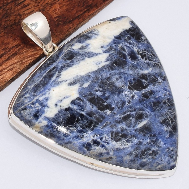 Pendentif hexagonal en Sodalite bleue 