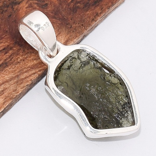 Bijou pendentif en Moldavite qualité AAA Pendentifs pierres naturelles BK18