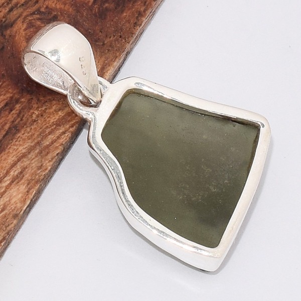 Pendentif Authentique Moldavite grade AAA Pendentifs pierres naturelles BK18.1