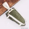 Pendentif en authentique Moldavite serti griffes - Bijoux en Moldavite