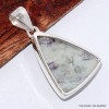 Pendentif triangulaire en Kammererite Bijoux en Kammererite BK44.4