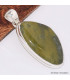 Pendentif Vasonite Vésuvianite forme libre Pendentifs pierres naturelles BK56.1
