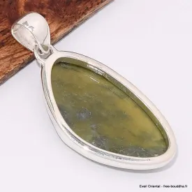 Pendentif Vasonite Vésuvianite forme libre - Pendentifs pierres naturelles