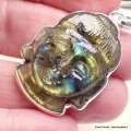 Bouddha sculpté en Labradorite - Bijoux en Labradorite
