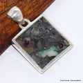Pendentif Opale Ethiopienne sur Pyrite forme carrée (composite) - Bijoux en Opales