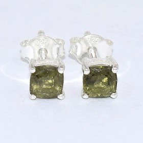 Clous d'oreilles carrés en Moldavite facettée Bijoux en Moldavite BK110
