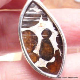 Pendentif en Pallasite (météorite) asymétrique Pendentifs pierres naturelles CWA55.3