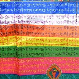 Drapeau tibétain en soie plusieurs divinités 94 x 68 cm Drapeaux tibétains DTDB1
