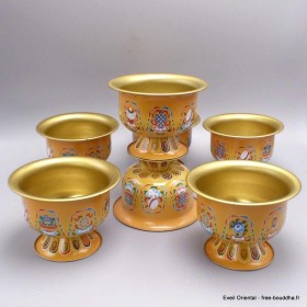 Sept bols d'offrandes bouddhistes en métal décoré Bols d'offrandes bouddhistes BOLMD