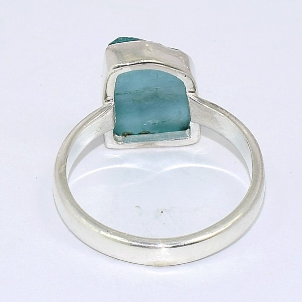 Bague en Apatite bleu néon taille 61 Bijoux en Apatite bleue BK100.5
